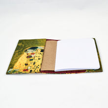 Cargar imagen en el visor de la galería, Libro de notas &quot;El beso&quot; Gustav Klimt
