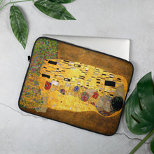 Cargar imagen en el visor de la galería, Funda para portátil &quot;El Beso&quot; de Klimt
